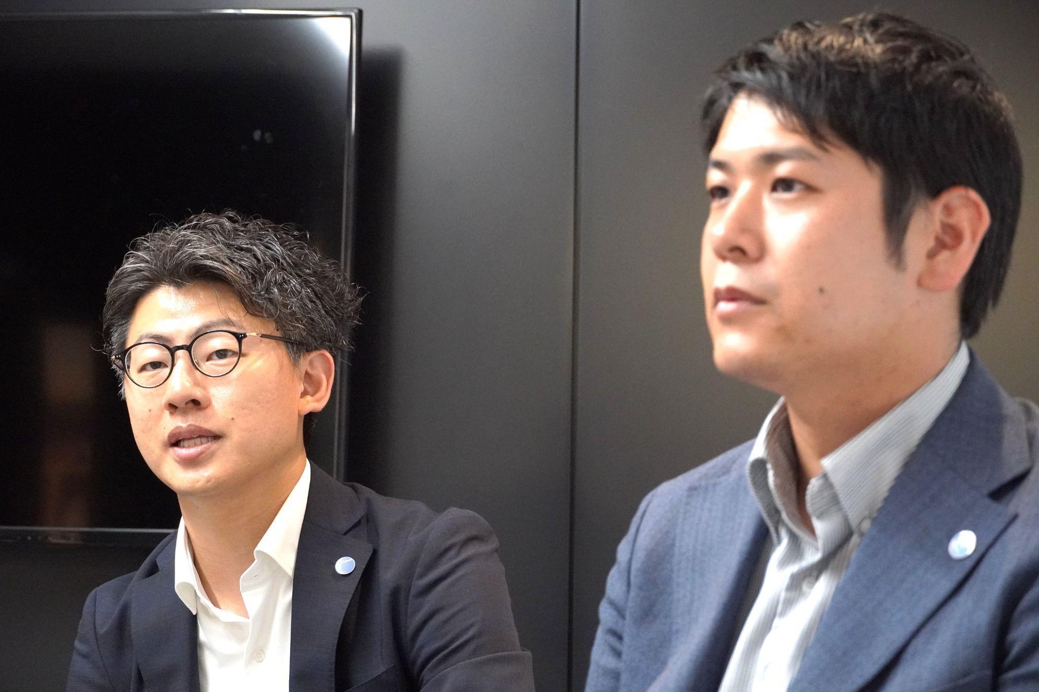「AIを使えば、いままで見えなかった120の世界に行ける」─ 玉木 啓介社長（左）と宇佐美 裕亮執行役員（右）